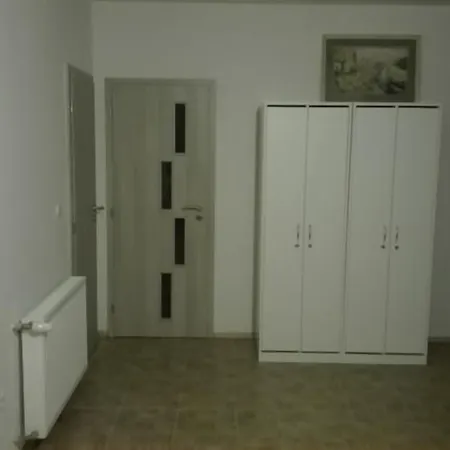 Halex 4 Дом отдыха Bojna