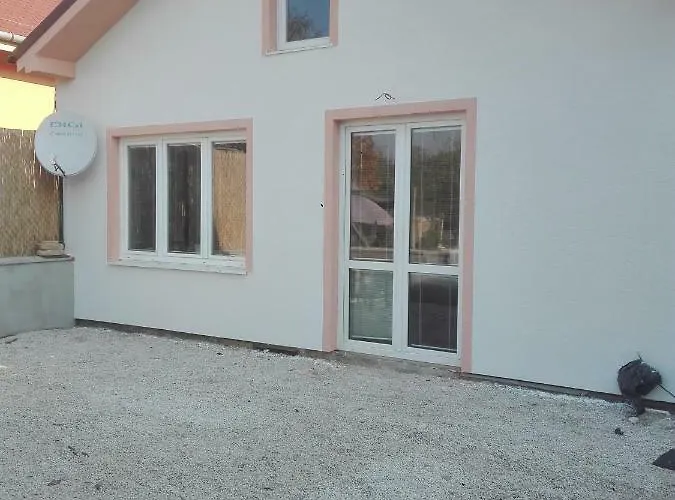 Halex 4 Hébergement de vacances *